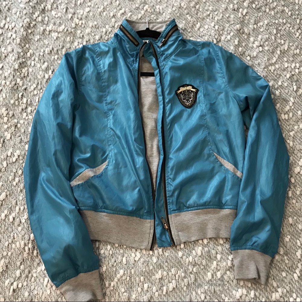 Blue Jacket - Picture 2 of 4